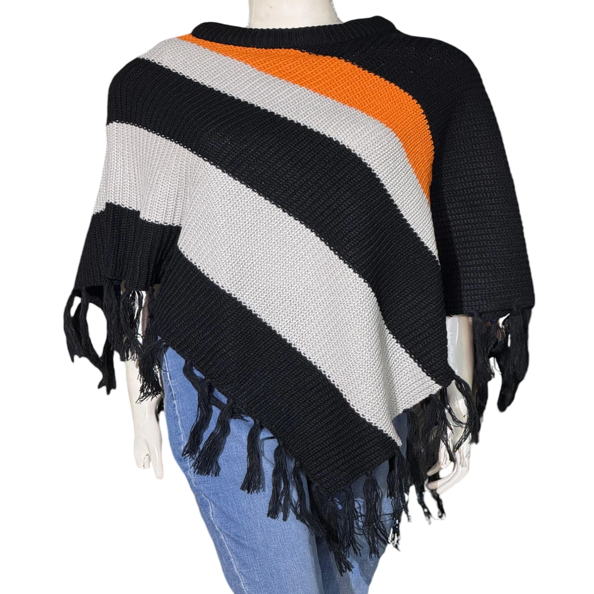 Most demanding stylist new Poncho collection. - Image 11