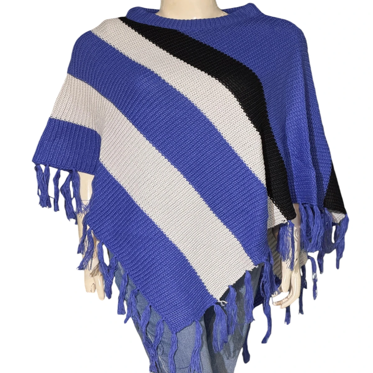 Most demanding stylist new Poncho collection. - Image 10